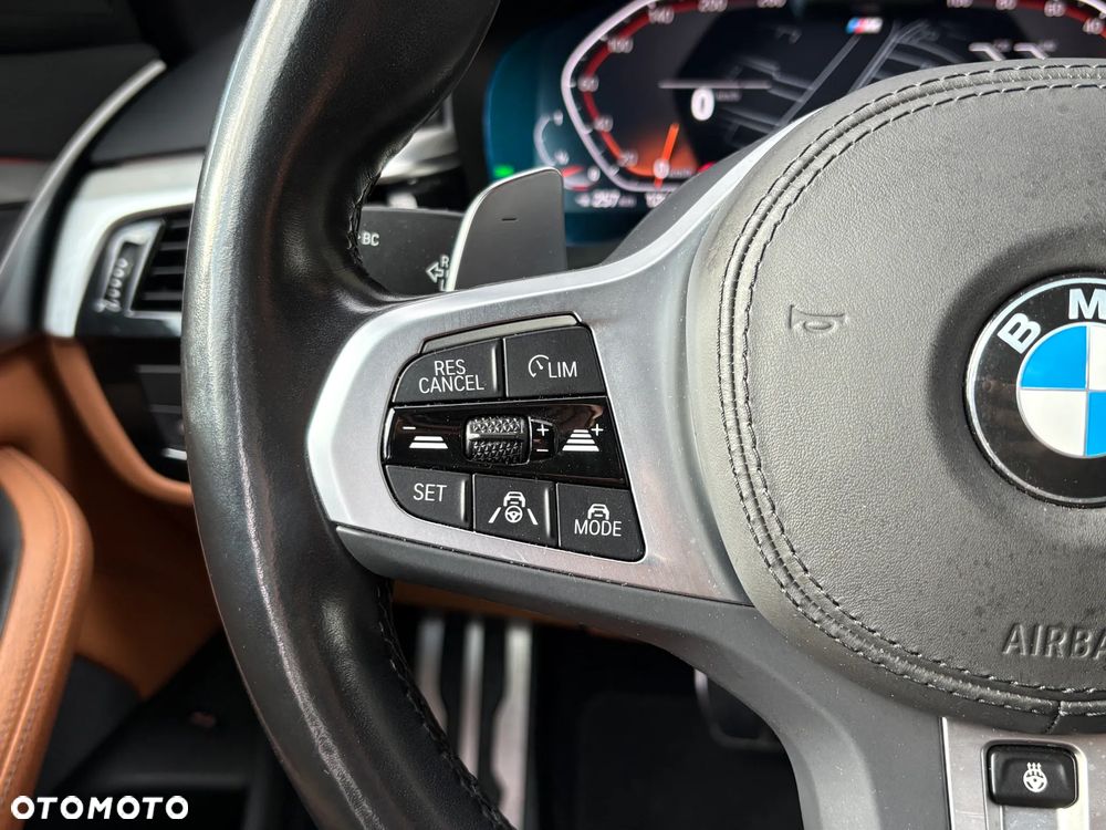 BMW Seria 5 530d xDrive mHEV M Sport sport - 24