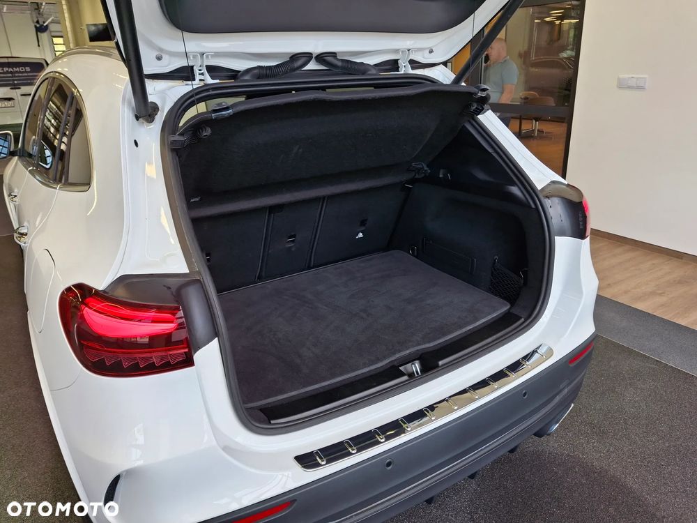 Mercedes-Benz GLA 200 AMG Line - 22