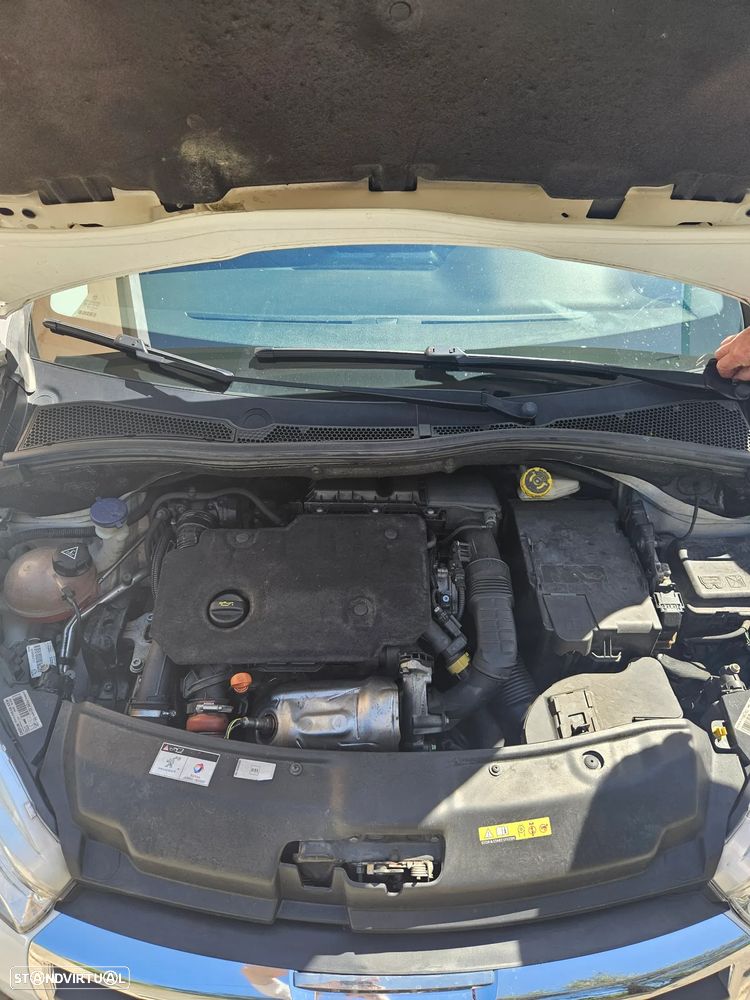 Peugeot 208 BlueHDi 100 Allure - 15