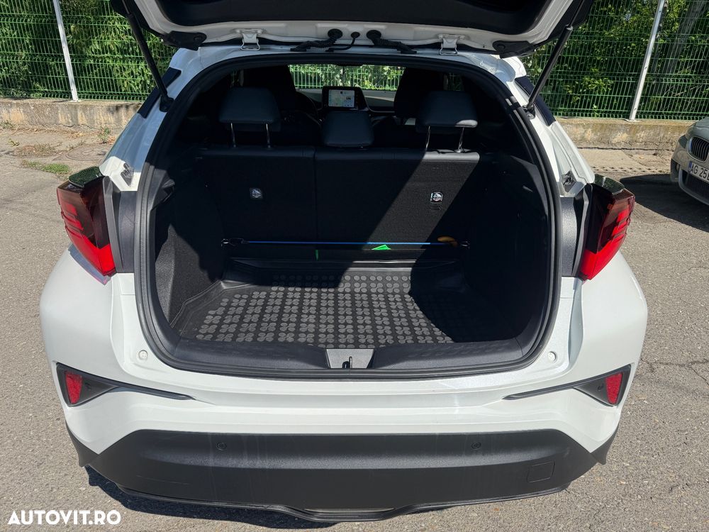 TOYOTA C-HR 2022 — imagine 7