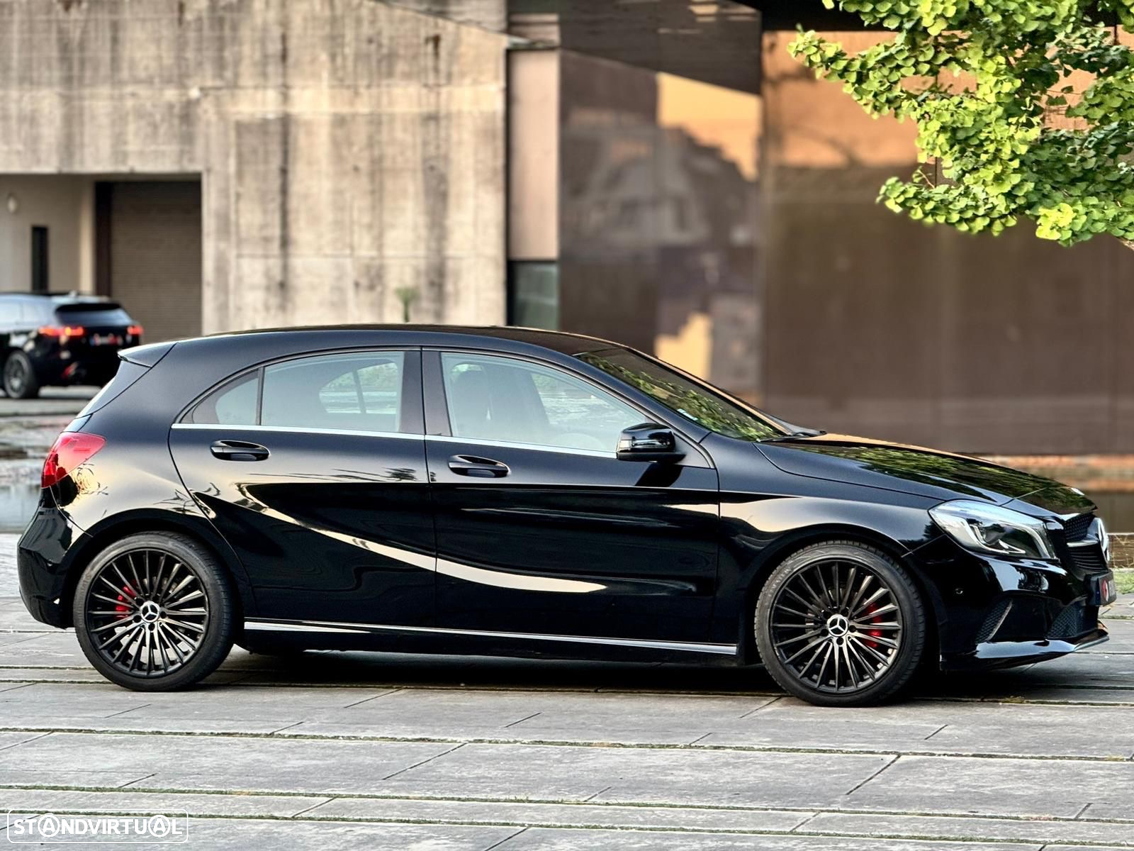 Mercedes-Benz A 180 d Style Plus - 32