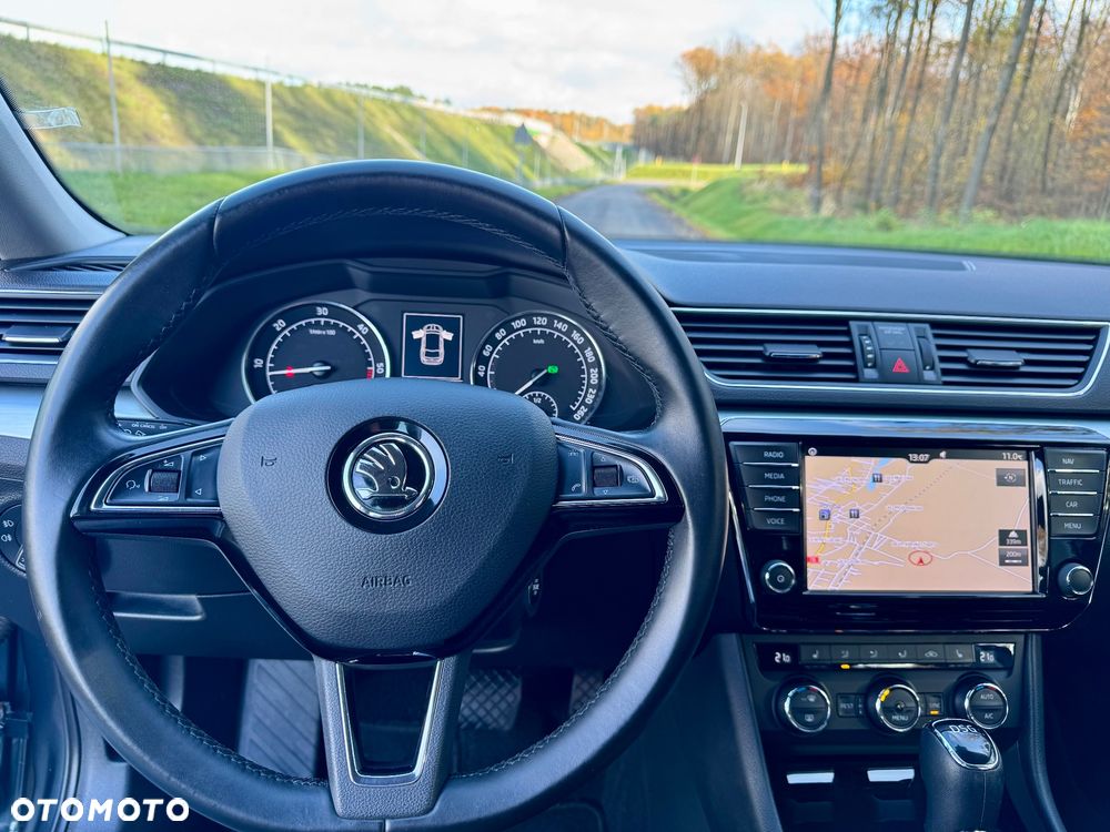 Skoda Superb 2.0 TDI Ambition DSG - 36
