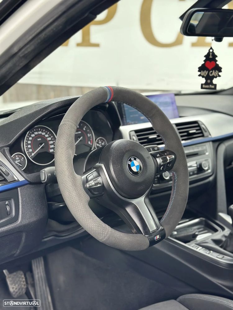BMW 318 d Pack M - 18