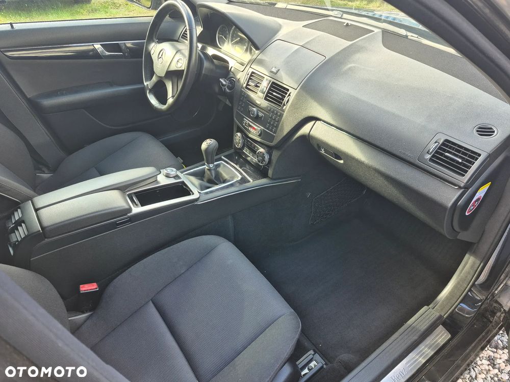 Mercedes-Benz Klasa C 200 CDI Elegance - 6