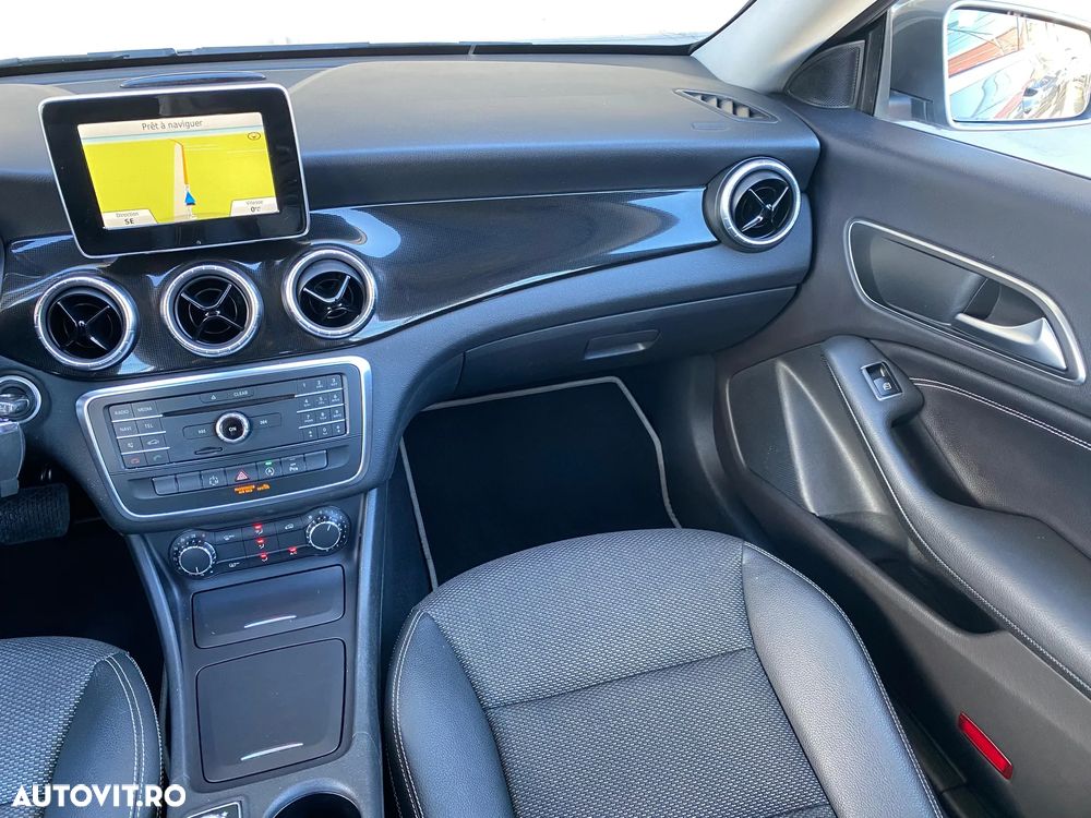 Mercedes-Benz CLA - 27