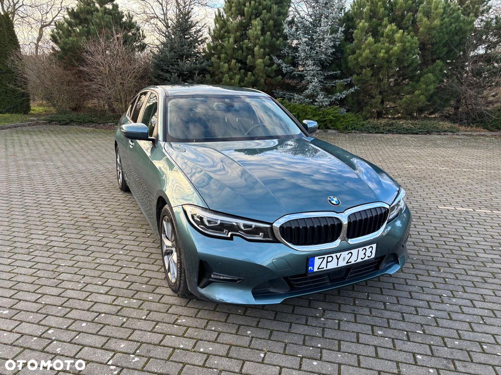 BMW Seria 3 320d mHEV - 9