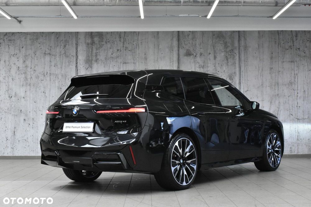 BMW iX - 3