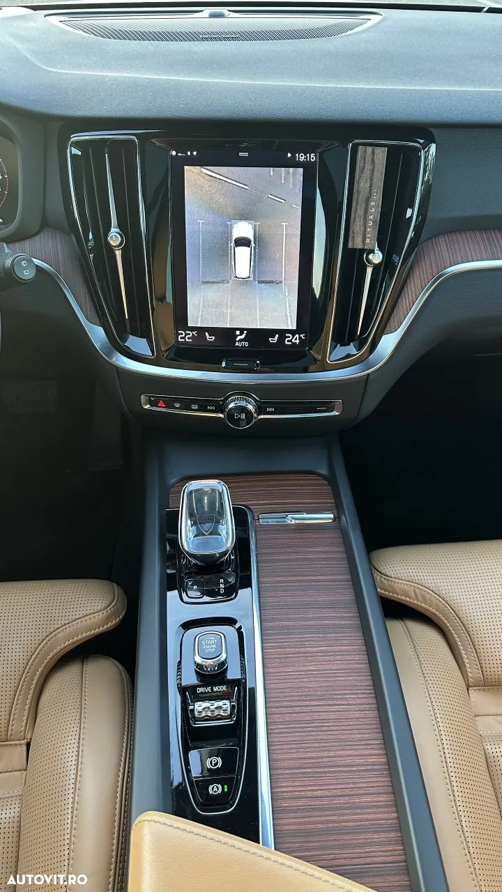 Volvo V60 B4 MHEV AT8 FWD Inscription - 12