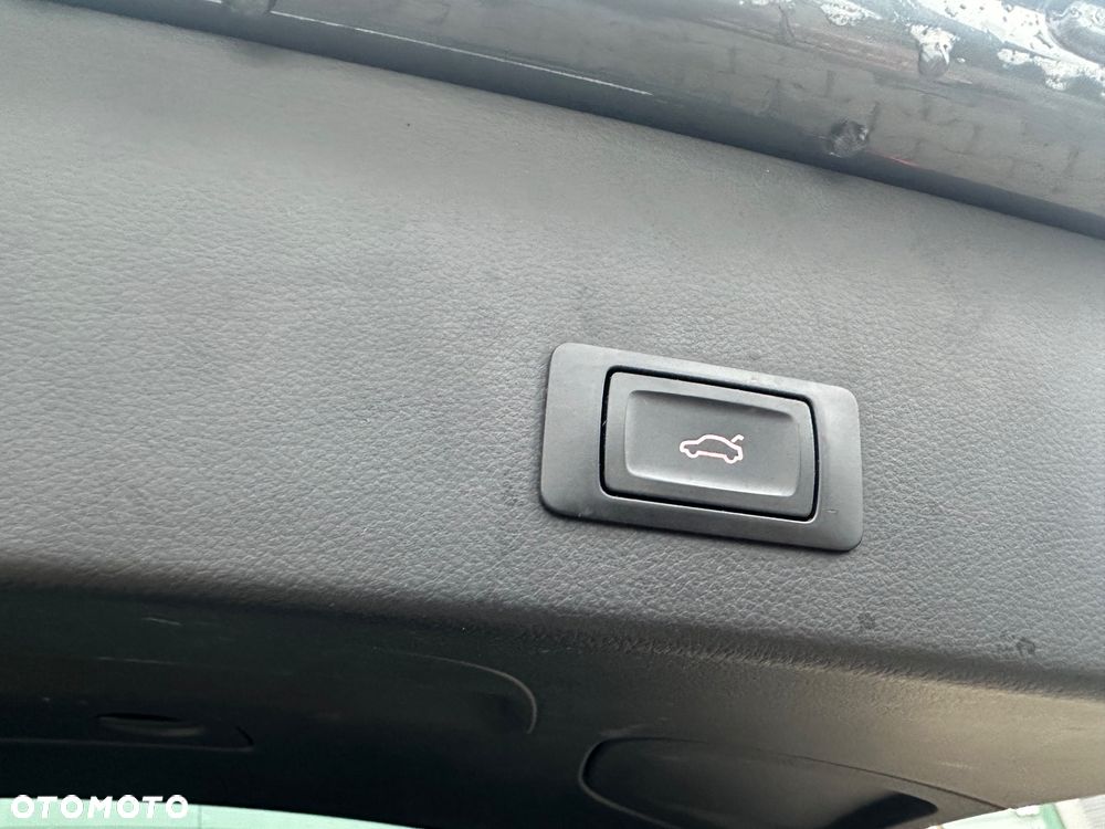 Audi A6 Avant 2.0 TDI Ultra DPF S tronic - 10