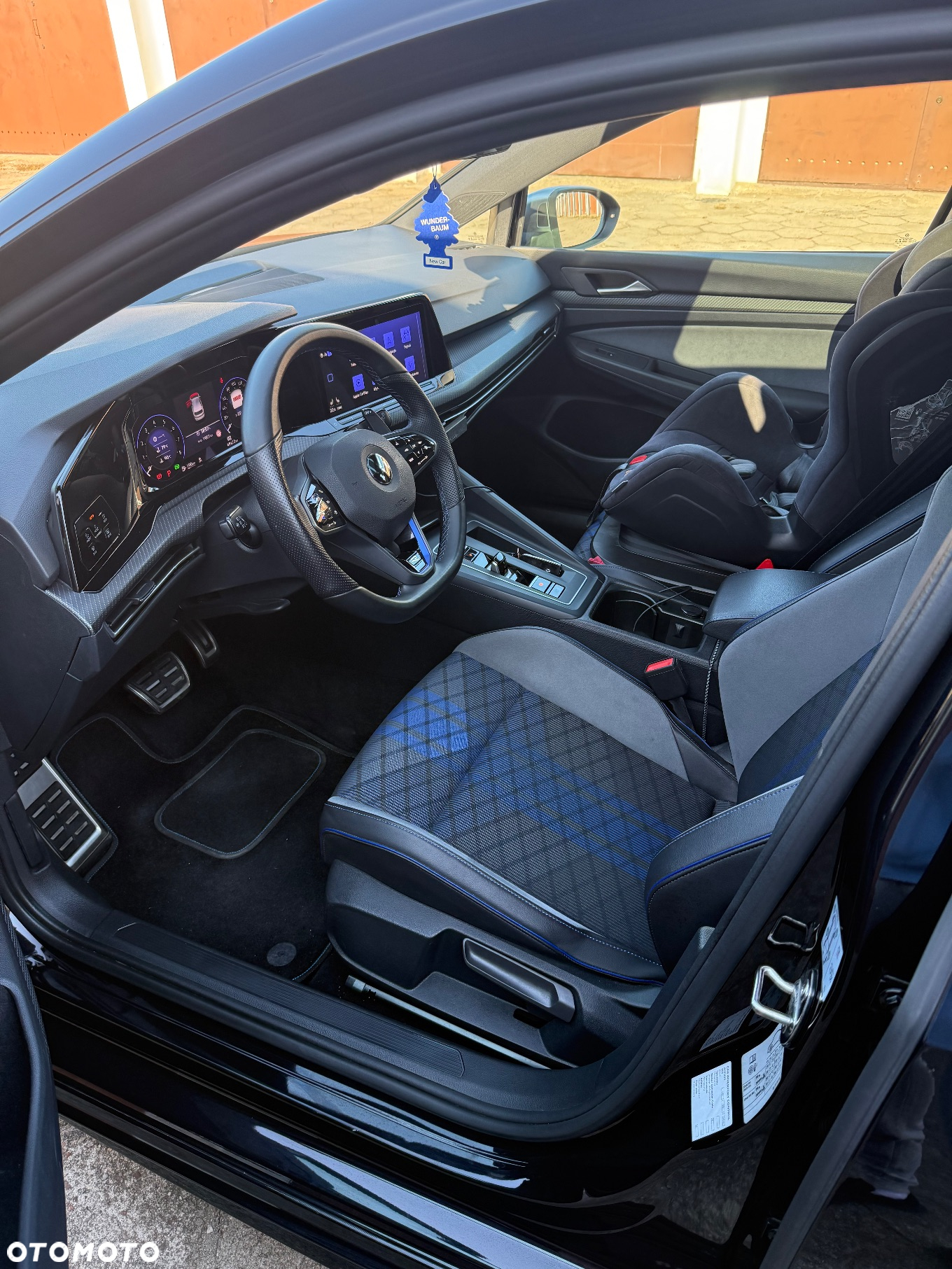 Volkswagen Golf VIII 2.0 TSI 4Motion R DSG - 13