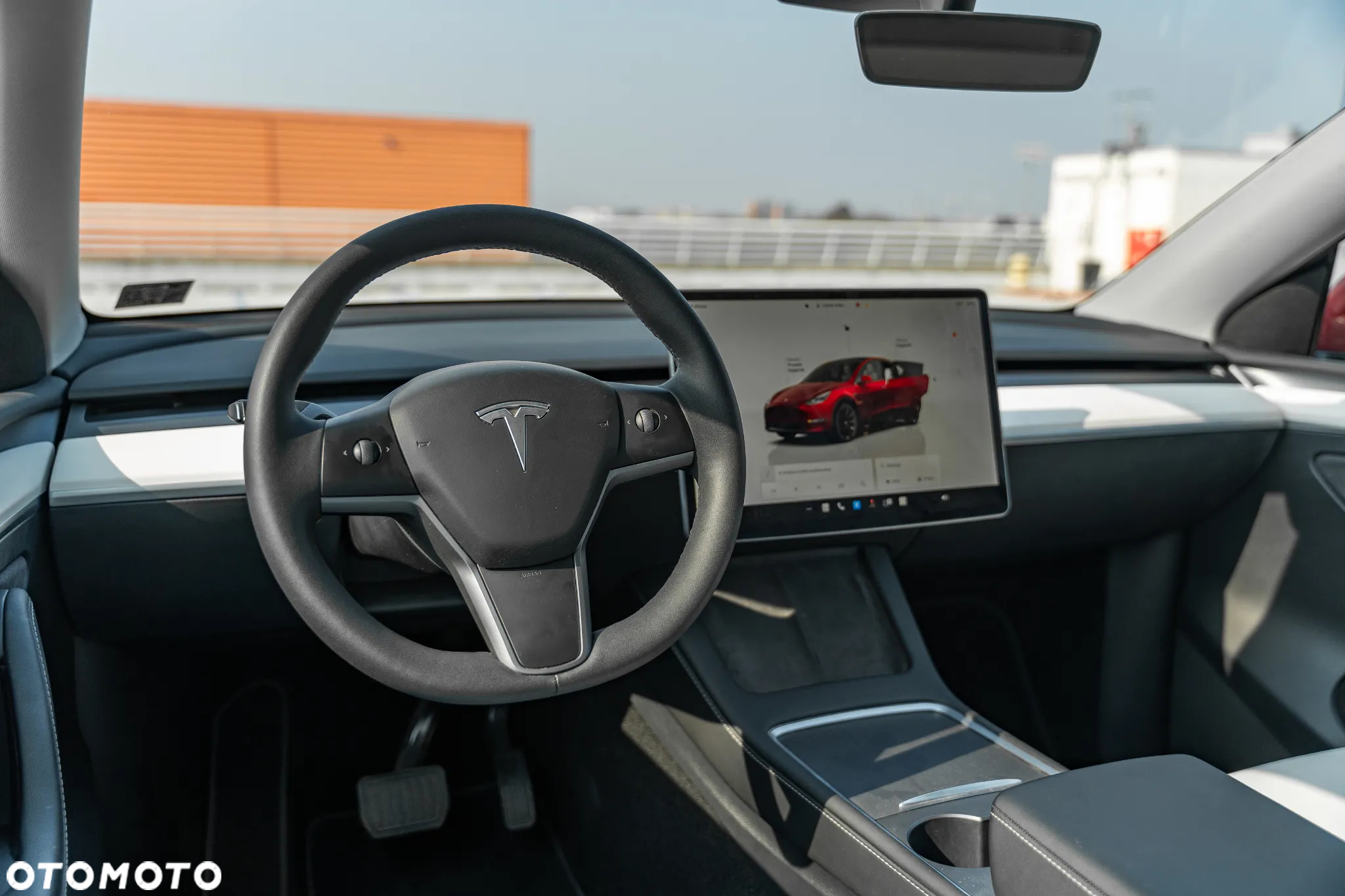 Tesla Y 83.1kWh Long Range AWD - 16