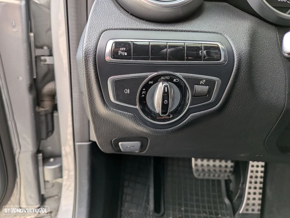 Mercedes-Benz C 300 BlueTEC Hybrid AMG Line - 8