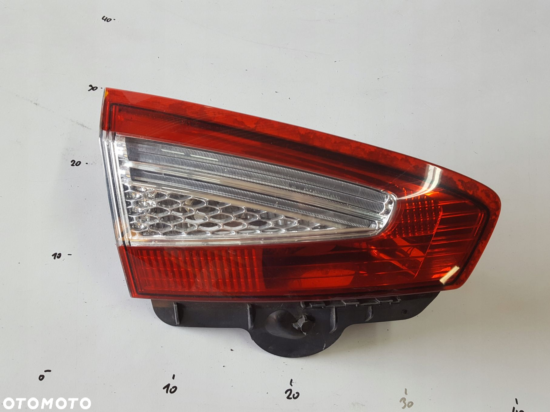 FORD MONDEO MK4 LIFT 10-14r KOMBI LAMPA KLAPY LEWA TYŁ - 2