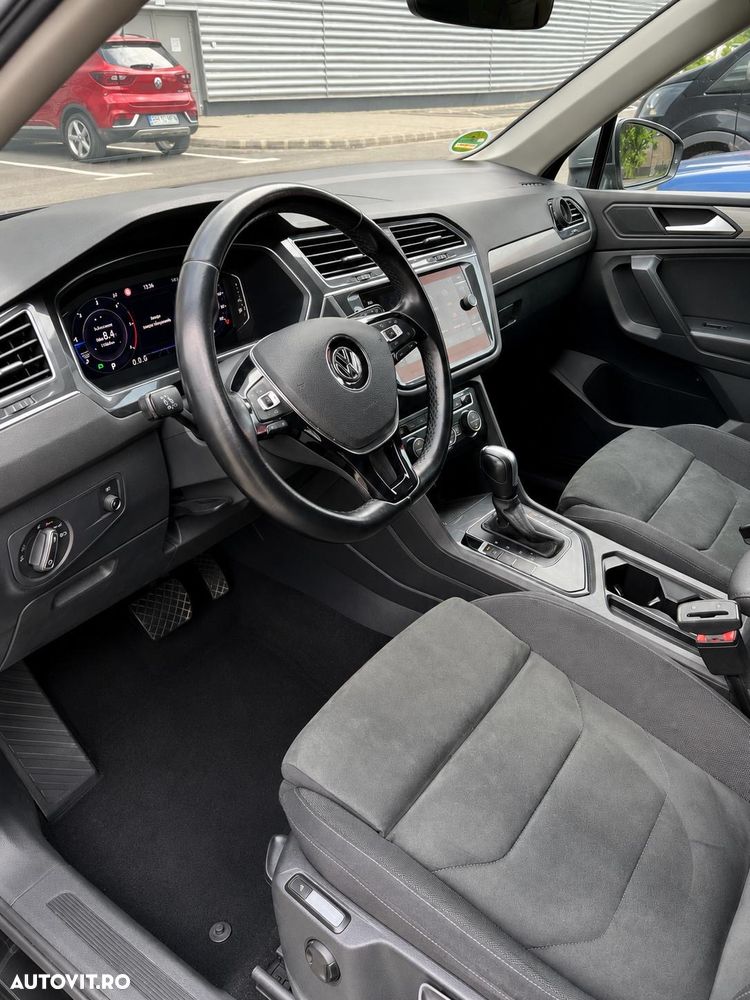 Volkswagen Tiguan - 11