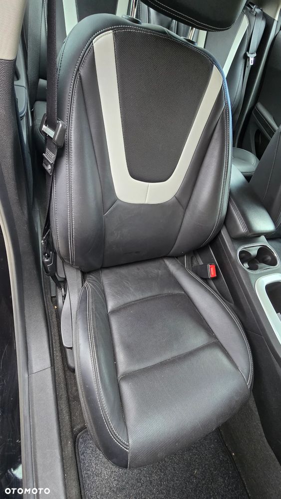 Chevrolet Volt - 16