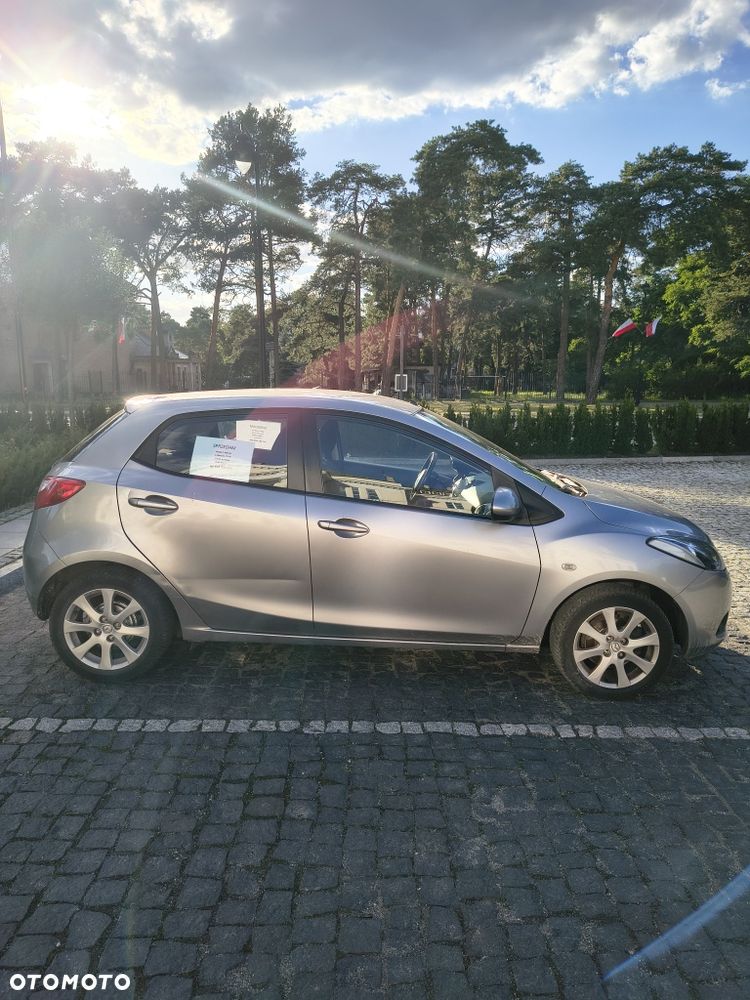 Mazda 2 - 4