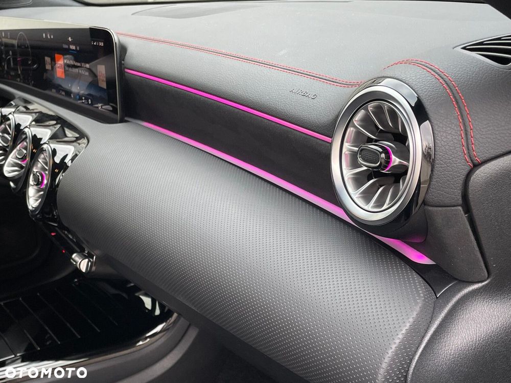 Mercedes-Benz CLA 200 d AMG Line 8G-DCT - 22