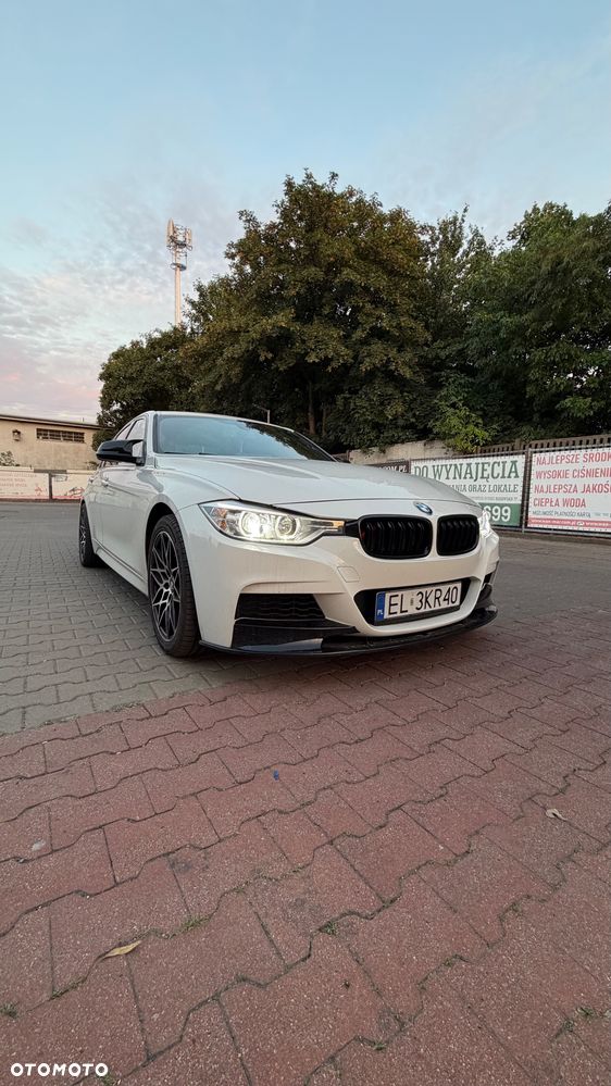 BMW Seria 3 328i xDrive - 14