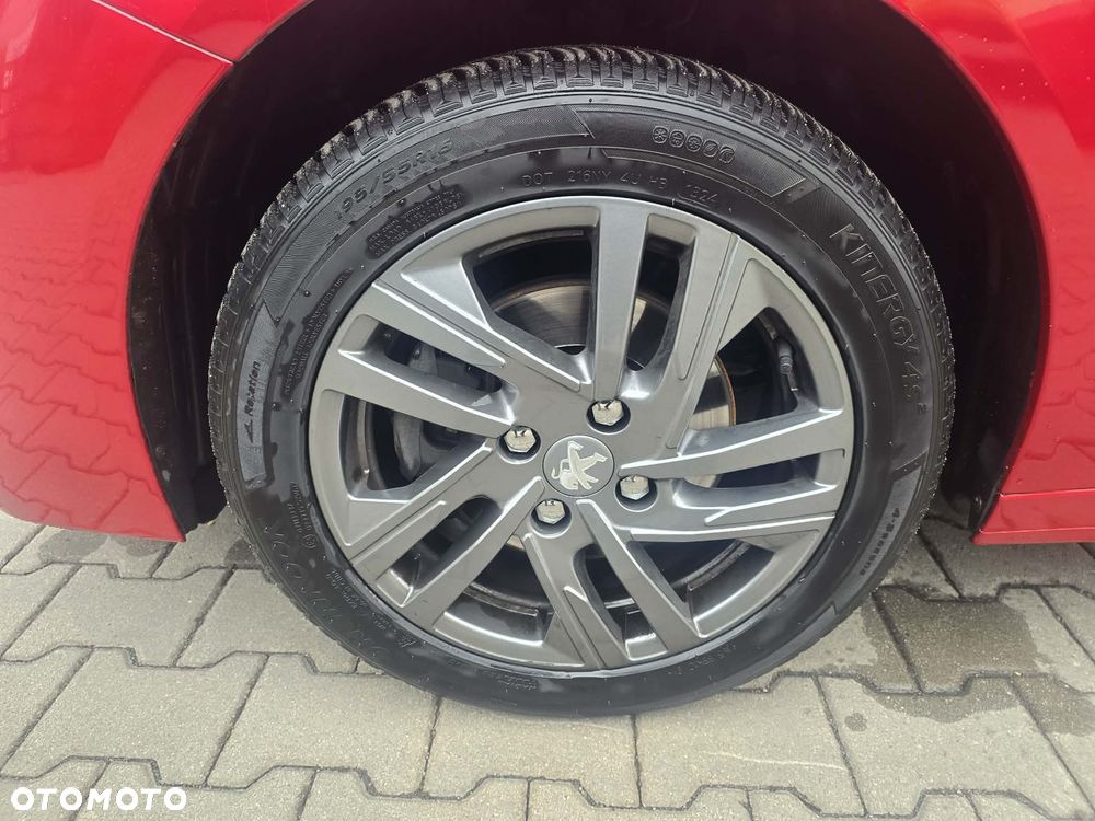 Peugeot 208 1.2 PureTech Allure S&S EAT8 - 14
