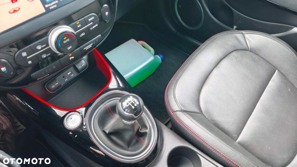 Kia Soul 1.6 GDI White&Red Edition - 13