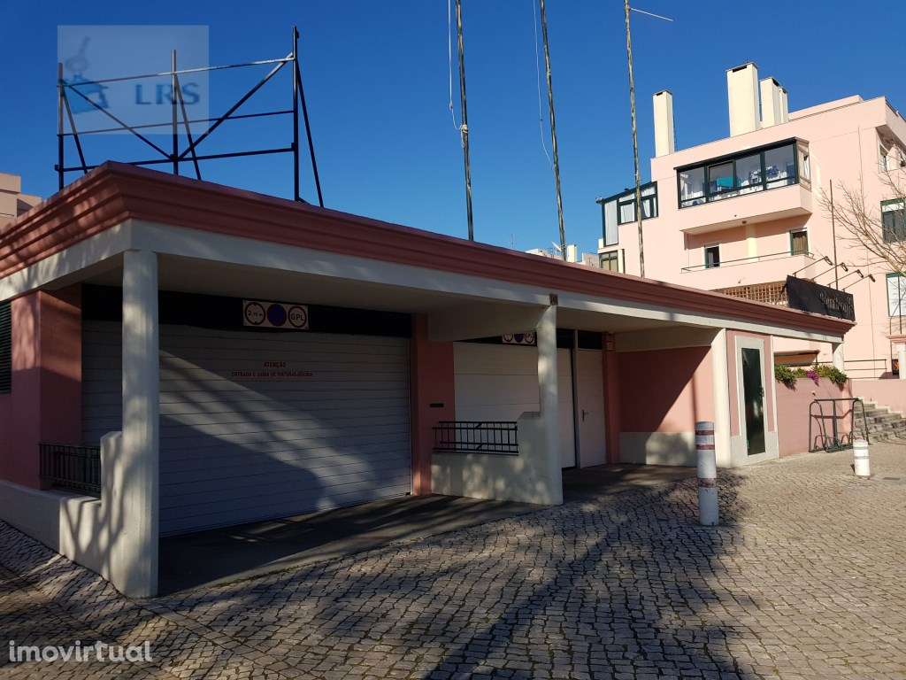 Quinta da Bela vista, Sassoeiros, estacionamento com 14 m2, na cave... - Grande imagem: 4/4