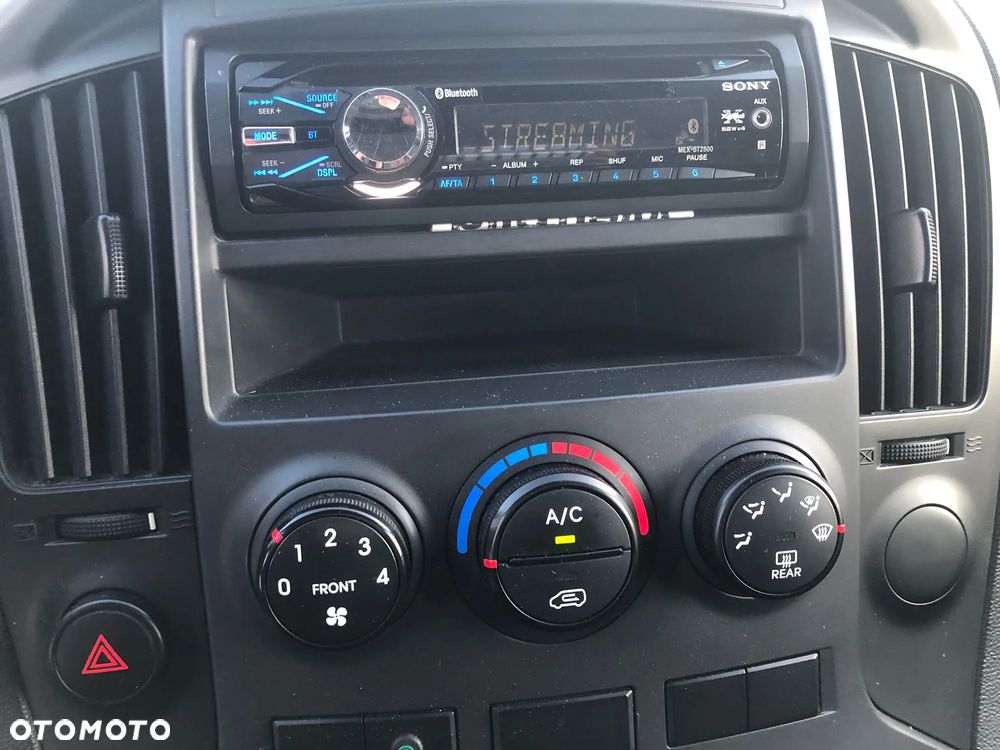 Hyundai H-1 Cargo teilverglast DF - 20