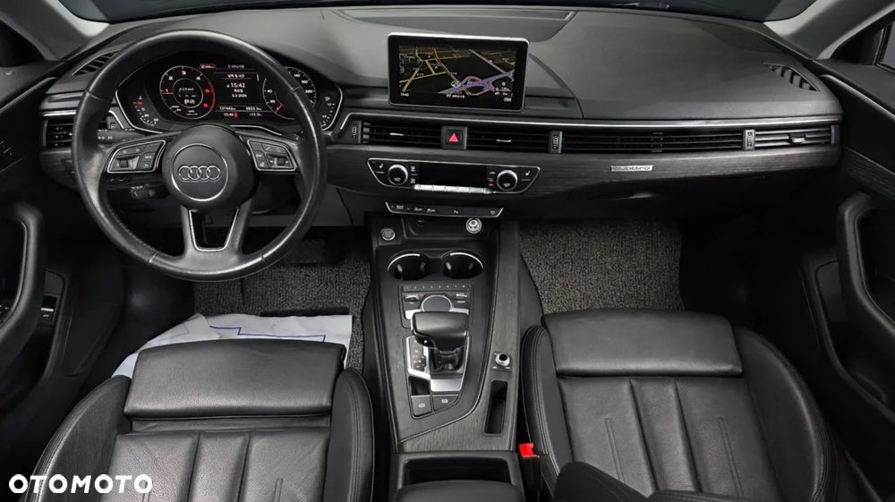 Audi A4 Limousine 40 TFSI quattro S tronic - 4