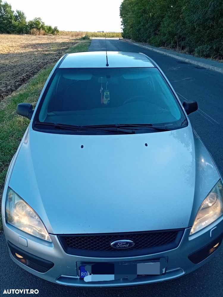 Ford Focus 1.6i Trend - 8