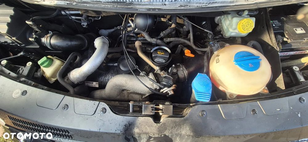 Volkswagen Caravelle - 18