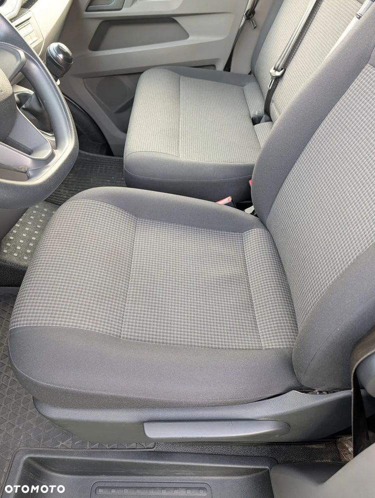 Volkswagen Transporter - 9