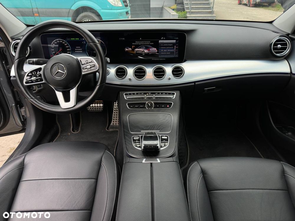Mercedes-Benz Klasa E 300 de Business Edition - 19