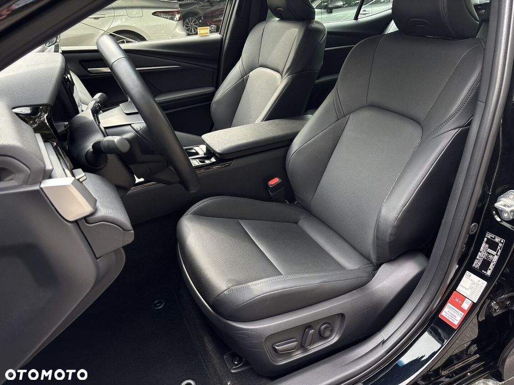 Toyota Camry - 12