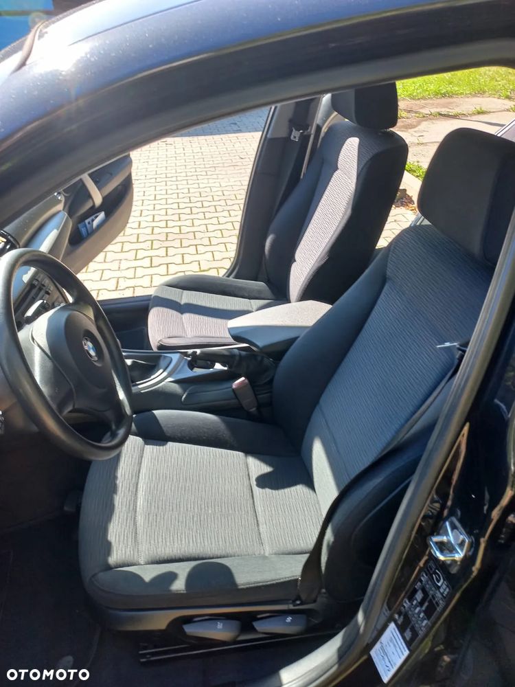 BMW Seria 1 116i - 19