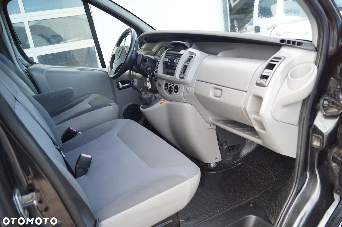 Opel VIVARO - 16