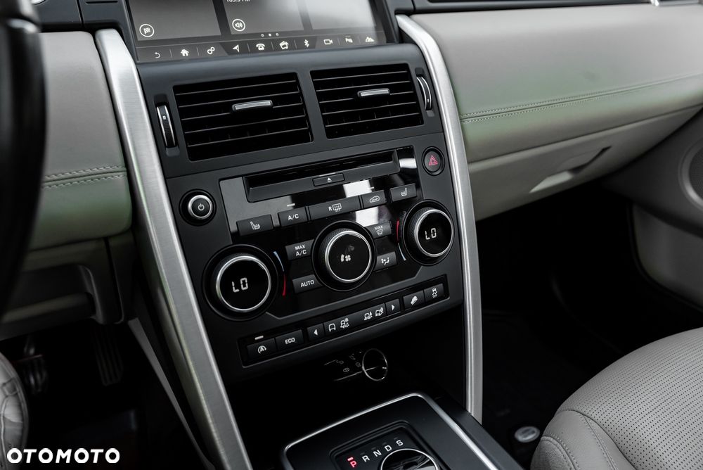 Land Rover Discovery Sport D150 - 36