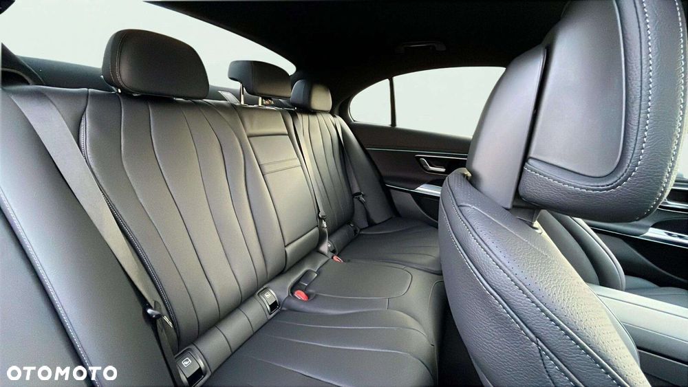 Mercedes-Benz Klasa E - 21