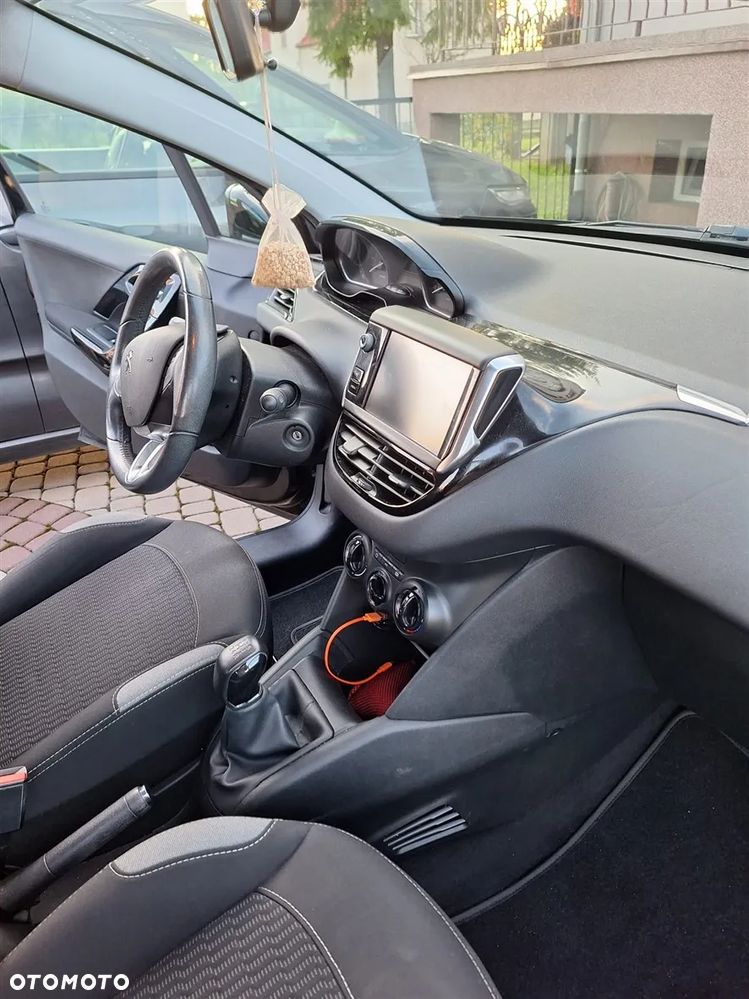 Peugeot 208 1.2 PureTech Active - 6