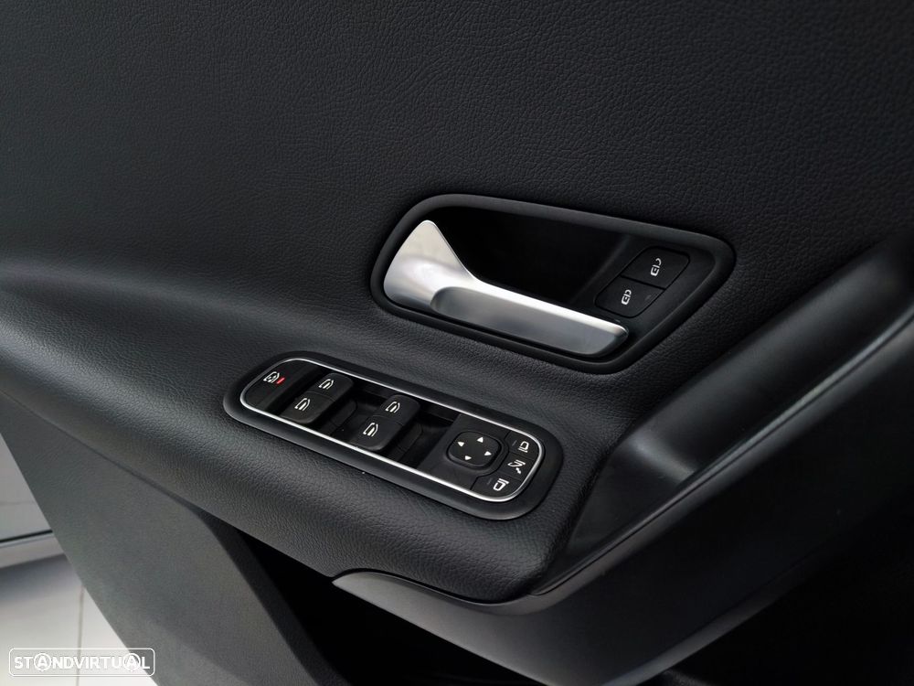 Mercedes-Benz CLA 250 e Shooting Brake Progressive - 20