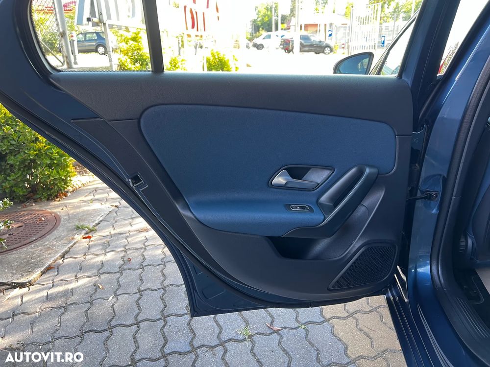 Mercedes-Benz A 180 d Aut. - 36