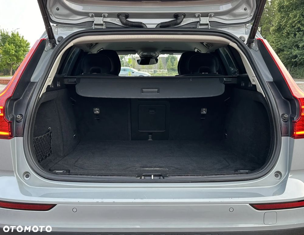 Volvo V60 Cross Country - 16