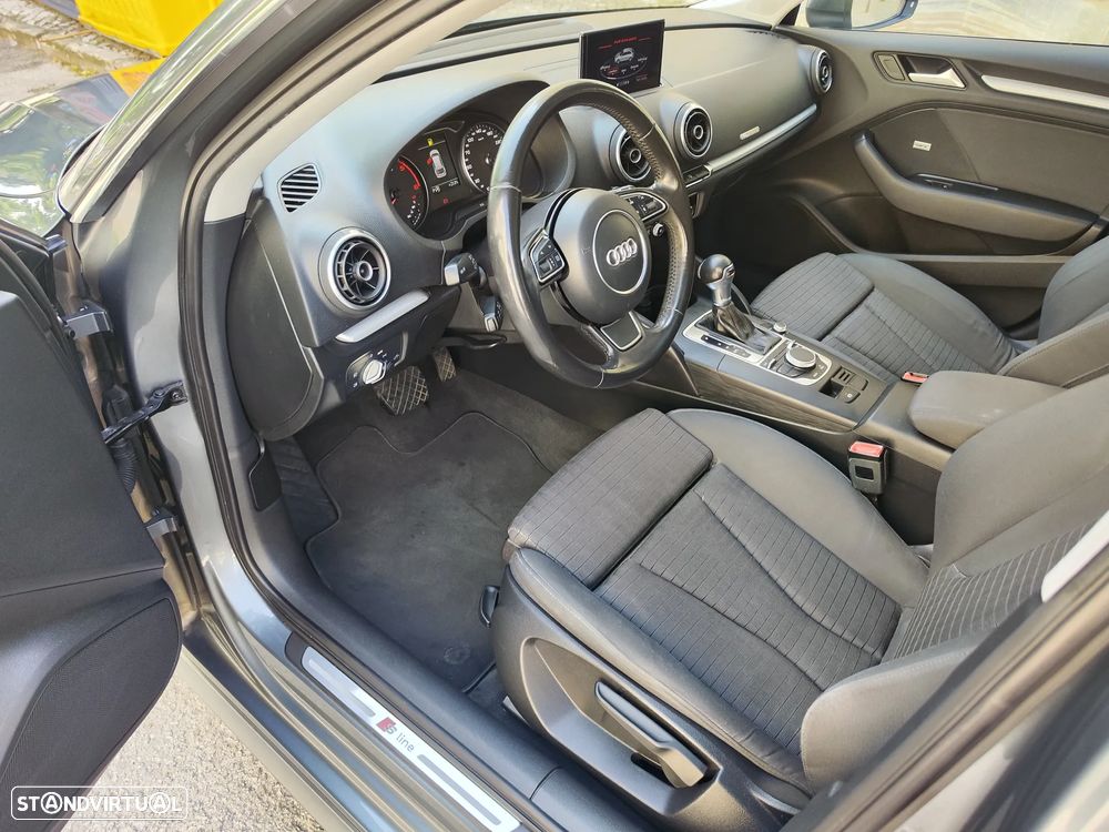 Audi A3 Sportback 2.0 TDI S-line S tronic 119g - 23