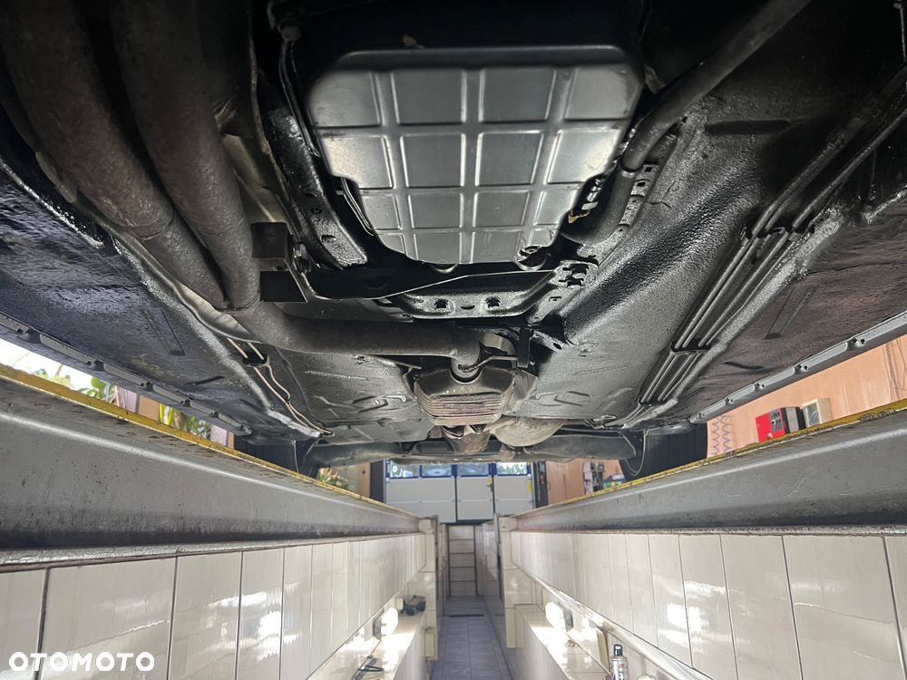 Mercedes-Benz Klasa E - 24