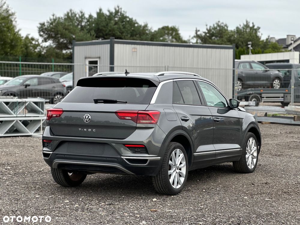 Volkswagen T-Roc - 11