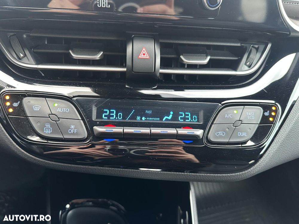 Toyota C-HR 2.0 HSD 184 CP 4x2 CVT Classy Bi-Tone - 9