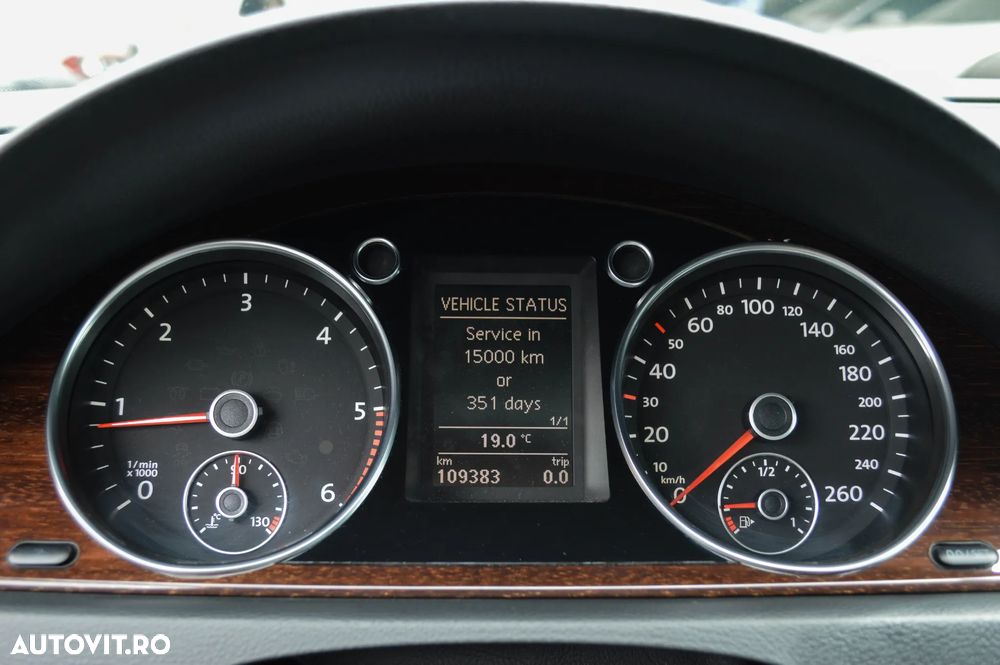 Volkswagen Passat 2.0 TDI DPF 4Motion Highline - 26