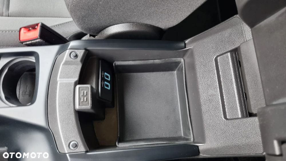 Ford C-MAX 2.0 TDCi Start-Stop-System Titanium - 30