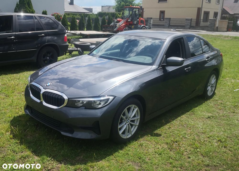 BMW Seria 3 318d Luxury Line - 16