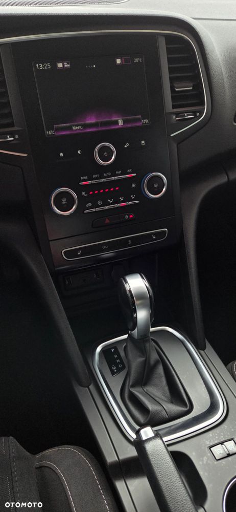 Renault Megane ENERGY TCe 140 EDC LIMITED - 27