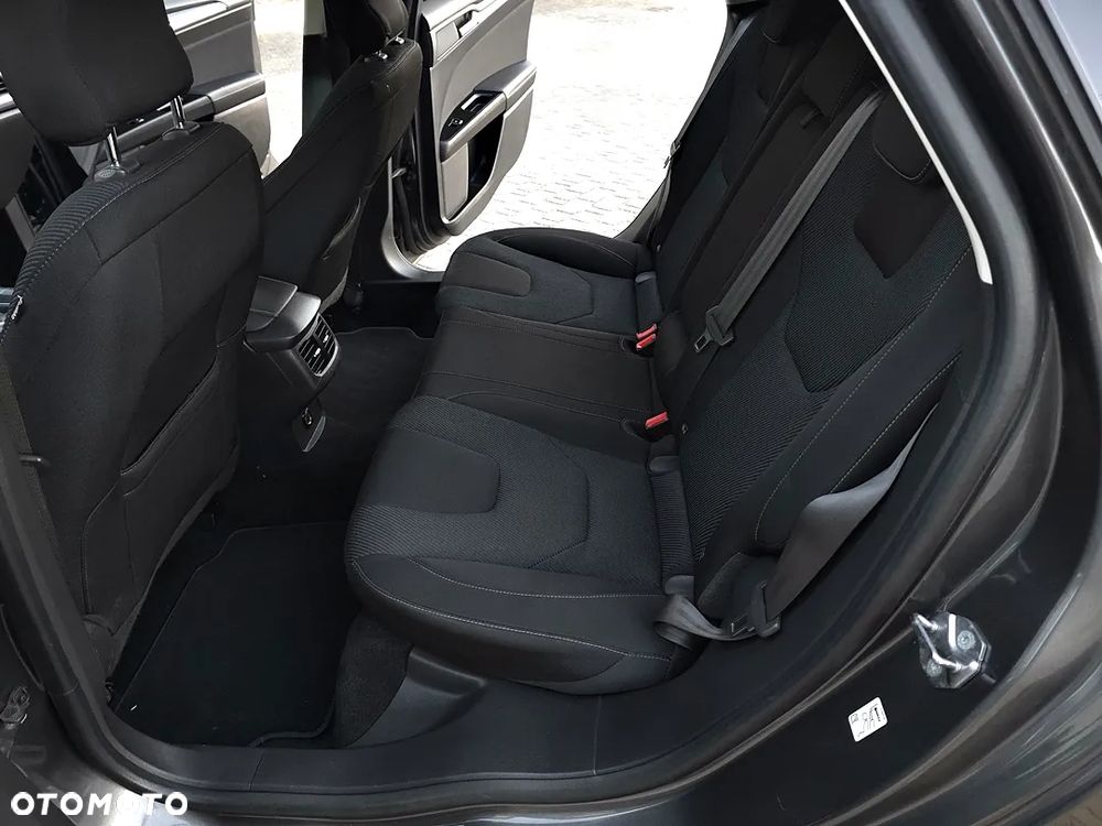 Ford Mondeo 2.0 TDCi Bi-Turbo PowerShift-Aut Titanium - 37