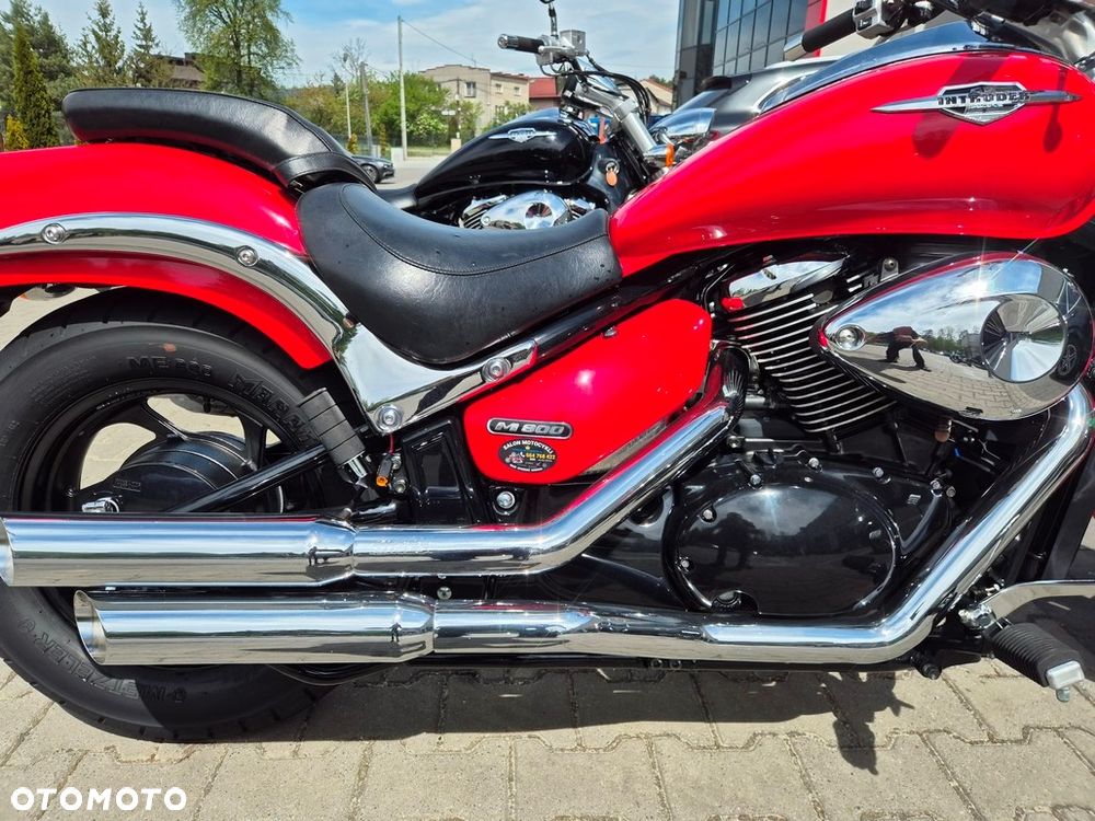 Suzuki Intruder - 12